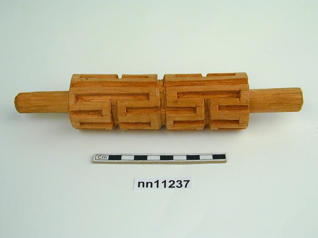 Frontal view of object no. nn11237.