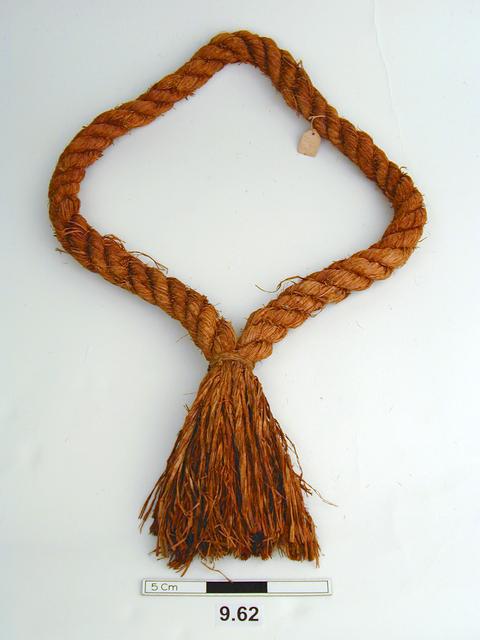 neck ring (neck ornament (personal adornment))