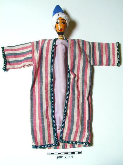 puppet accessory; glove puppet; stand (household miscellany)