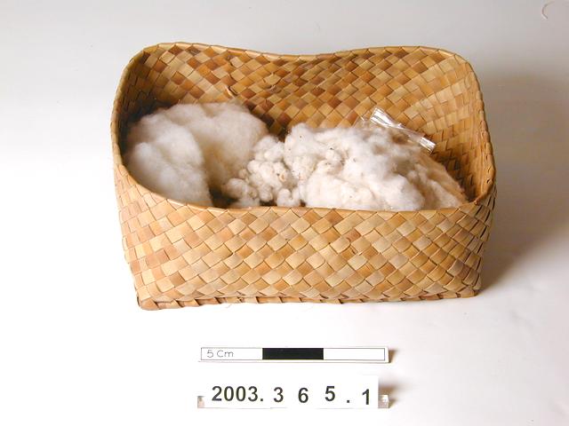 basket (containers); textile