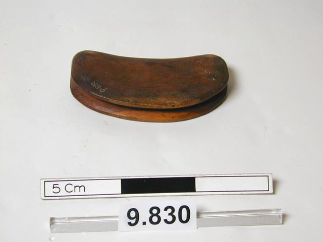 Image of rubber (matmaking); textile tool