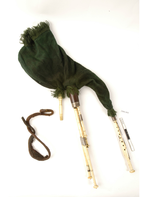 image of bagpipe; Northumbrian pipes