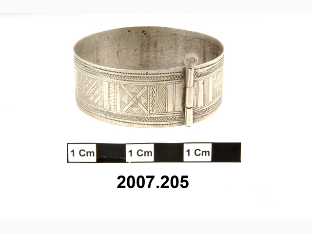 image of bracelet (arm ornaments)