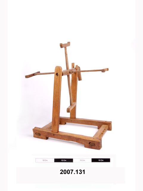 Image of skein winder