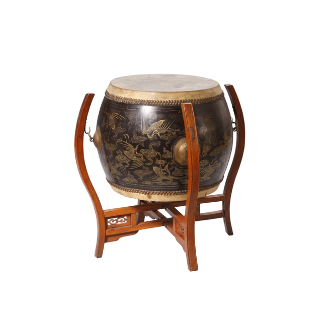 Image of 211.222.11 Individual double-skin barrel drums, one skin used for playing