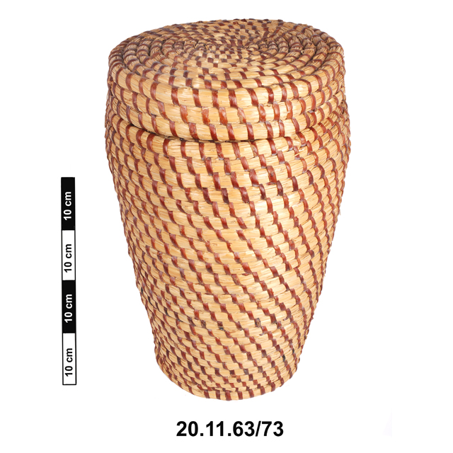 Image of basket (containers); lid (containers)
