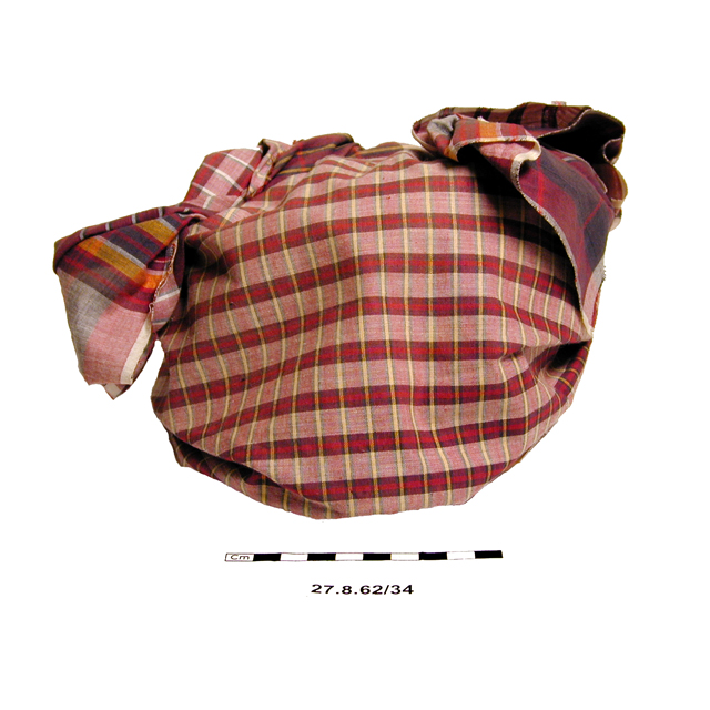 hat (clothing: headwear)
