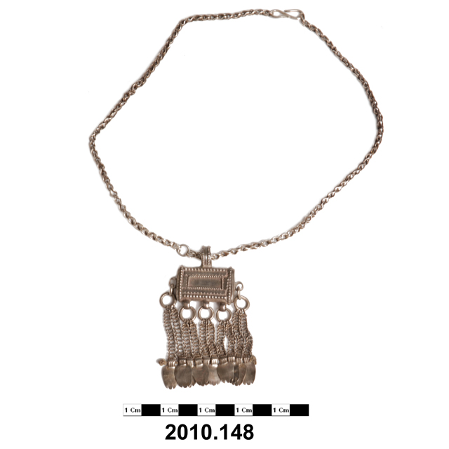 pendants (neck ornaments (personal adornment))