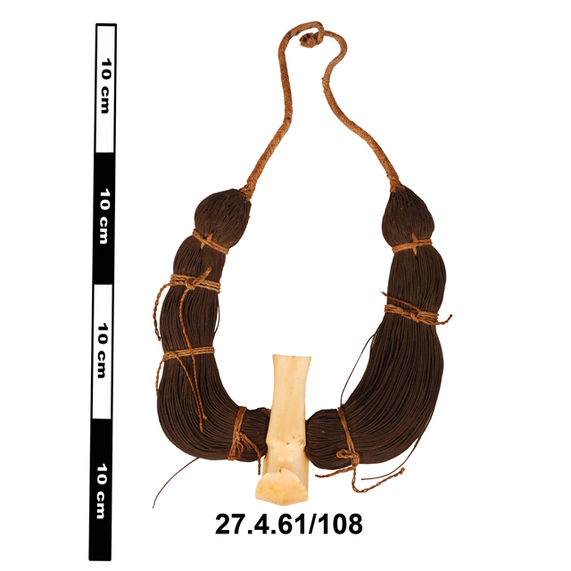 necklet (neck ornament (personal adornment))