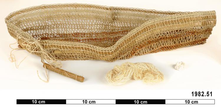 Image of bag (containers); samples (basketry); plant sample