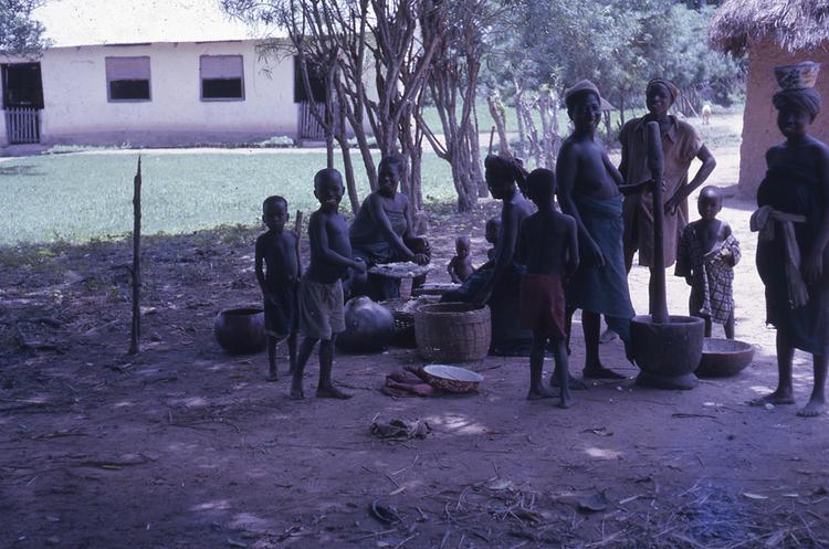 Image of Grinding and pounding cassava near Ibadan