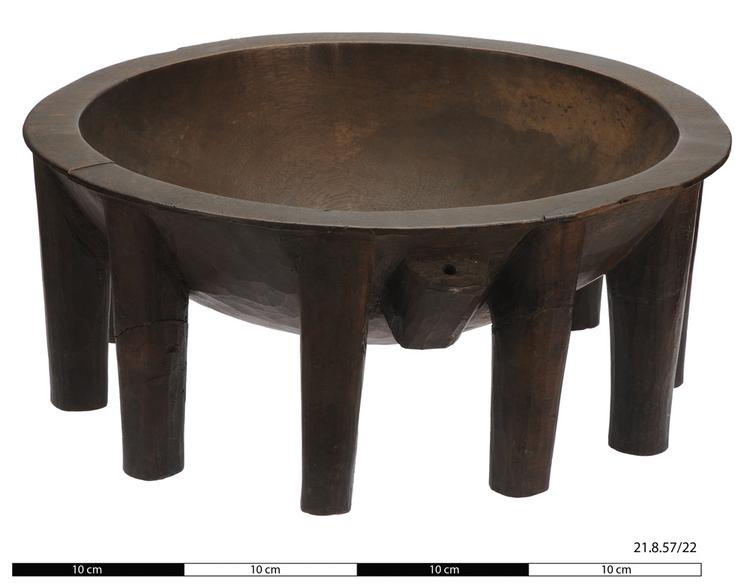 kava bowl (ceremonial artefacts & rank insignia)