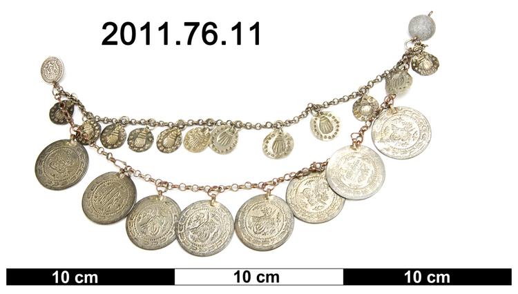 Image of clothing; necklace (neck ornament (personal adornment))