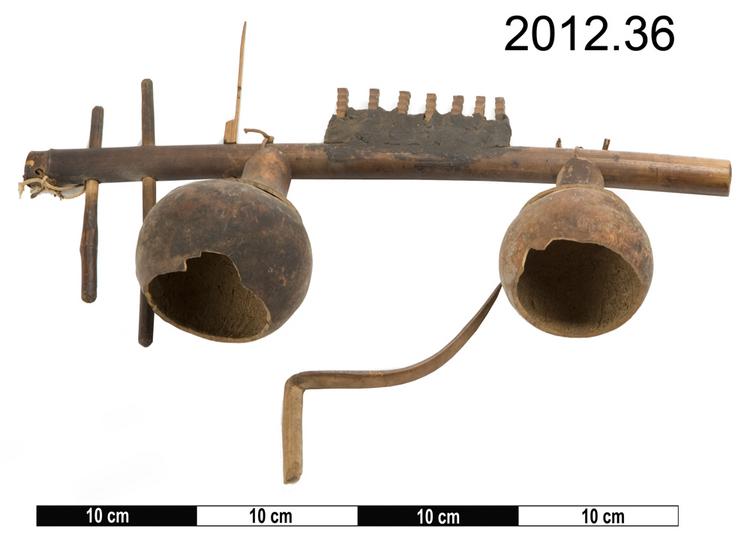 Lateral view from left of object no. 2012.36.