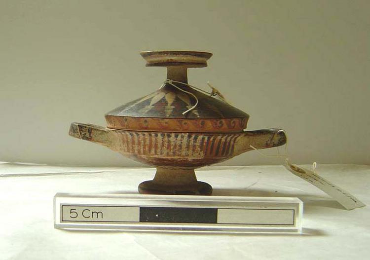Image of lekanis; lid (containers)
