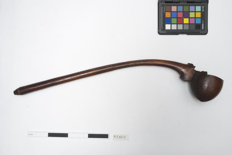 Right side of whole of Horniman Museum object no 9.5.61/1