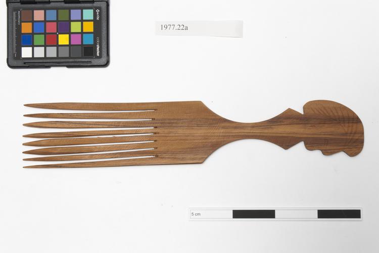 Image of fork (general & multipurpose); comb (hair ornaments)