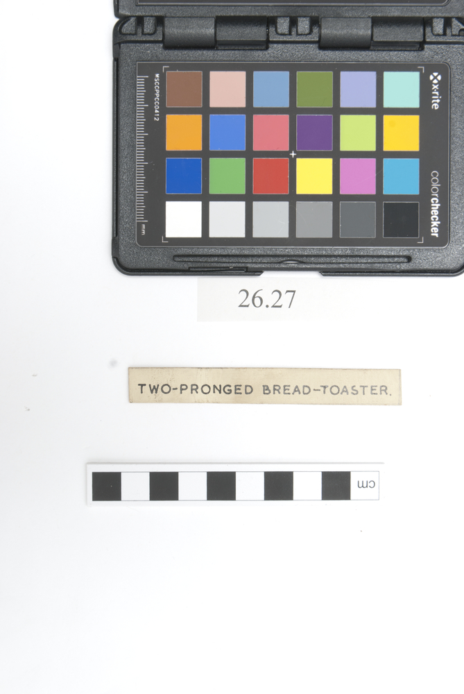 General view of label of Horniman Museum object no 26.27