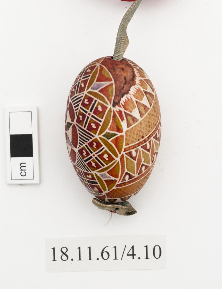 General view of whole of Horniman Museum object no 18.11.61/4.10