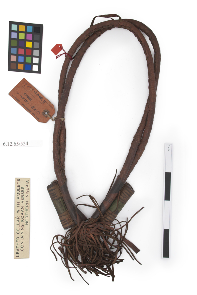 Image of collar (horse furniture); charm; amulet