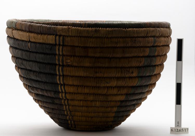 General view of whole of Horniman Museum object no 6.12.65/17