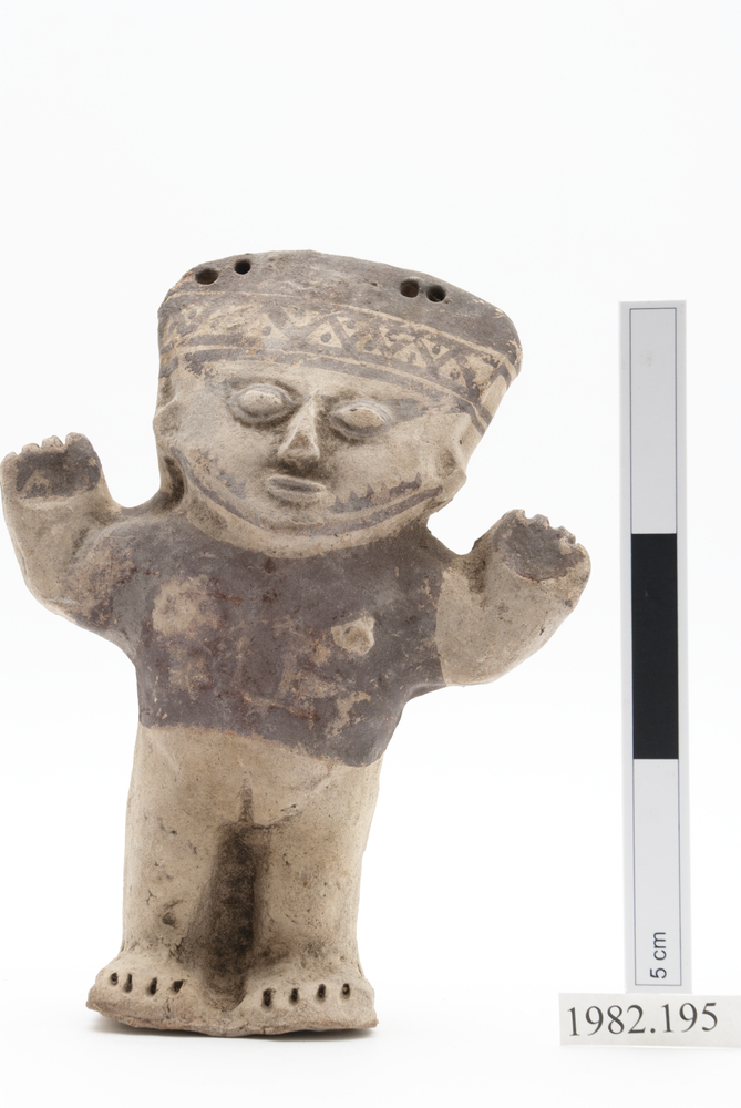 Frontal view of whole of Horniman Museum object no 1982.195