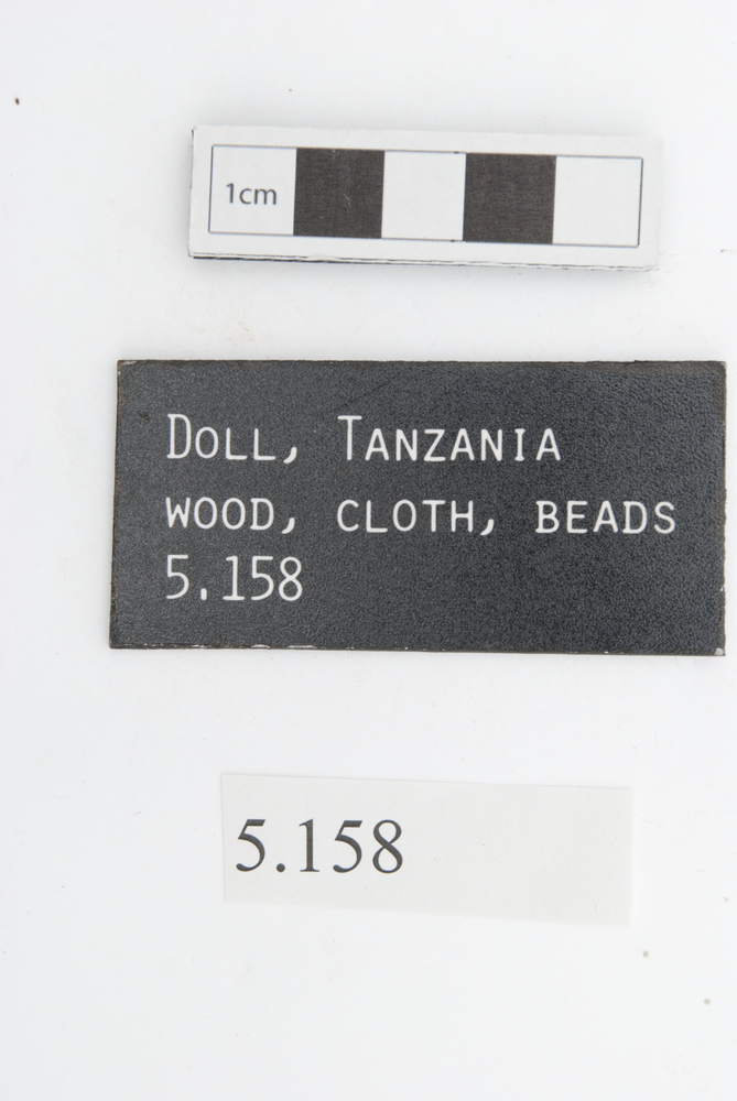 General view of label of Horniman Museum object no 5.158