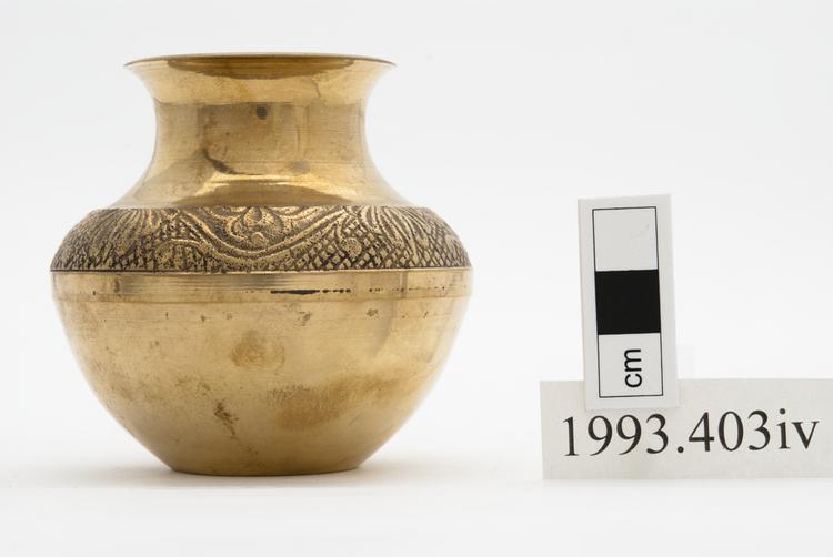 General view of whole of Horniman Museum object no 1993.403iv