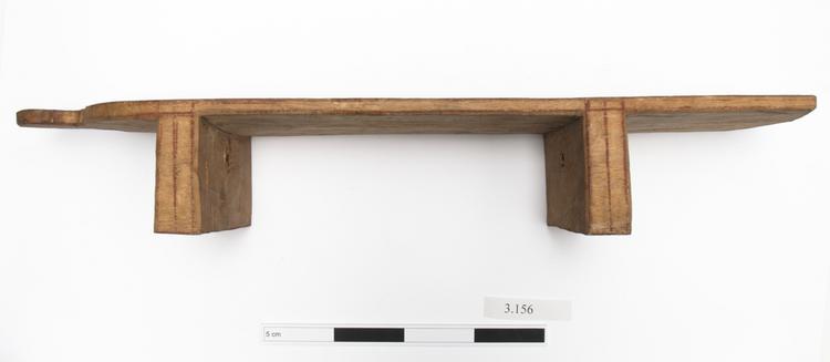 Side view of whole of Horniman Museum object no 3.156
