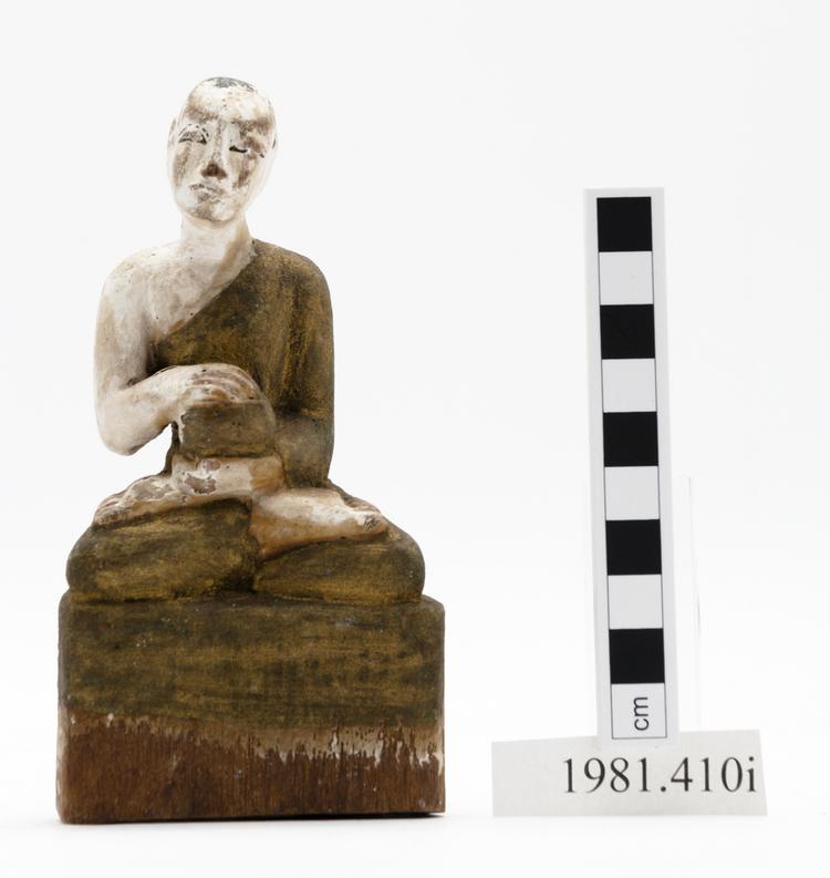 Frontal view of whole of Horniman Museum object no 1981.410i