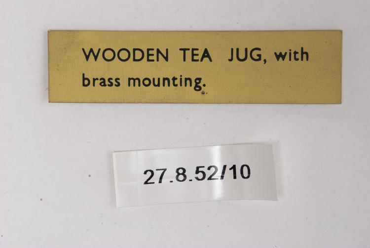 General view of label of Horniman Museum object no 27.8.52/10