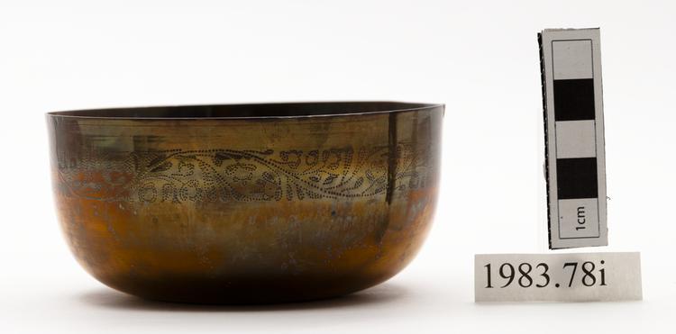 Image of finger bowl