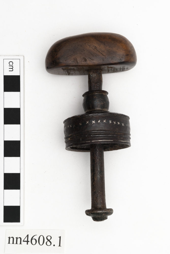 Image of areca nut mortar