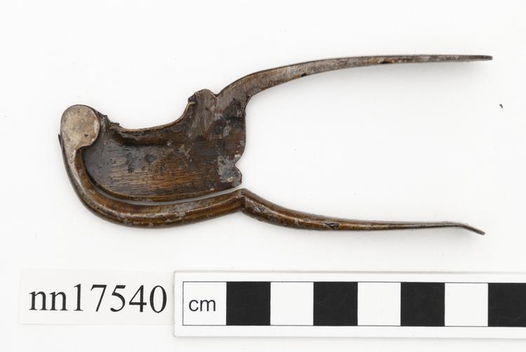 Image of areca nut cutter