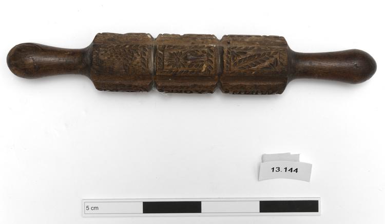 General view of whole of Horniman Museum object no 13.144