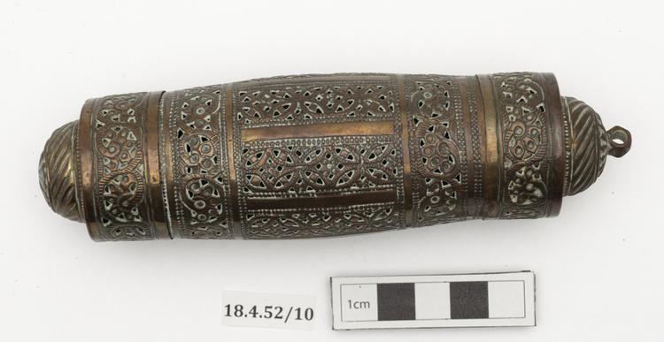 General view of whole of Horniman Museum object no 18.4.52/10