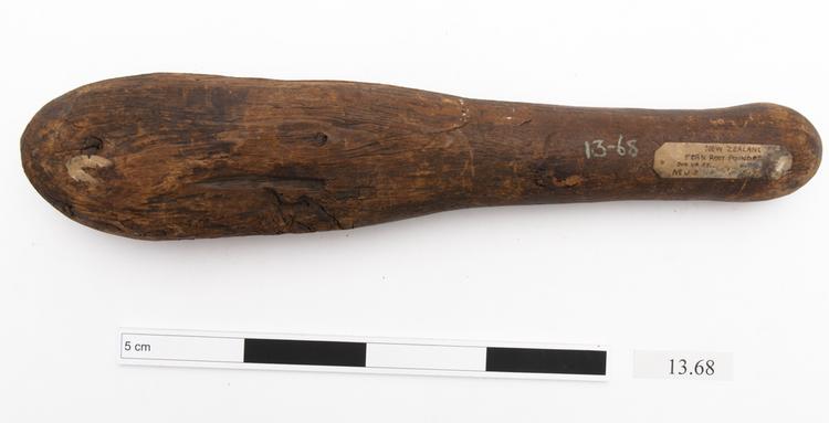 General view of whole of Horniman Museum object no 13.68