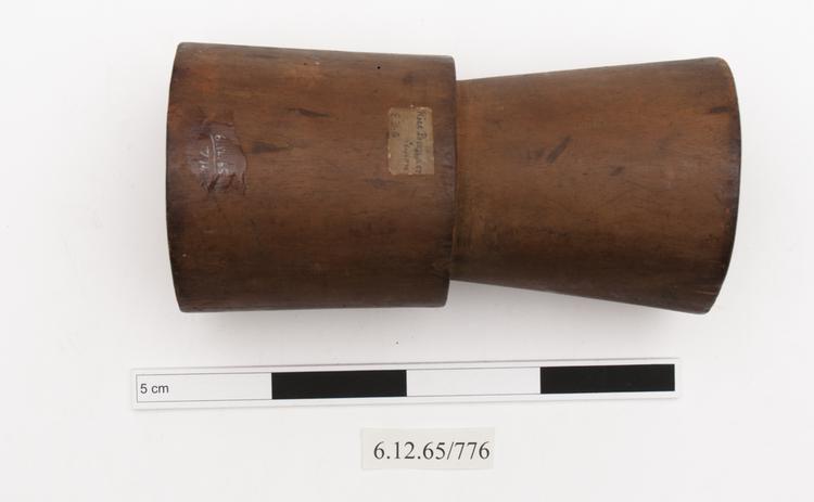 General view of whole of Horniman Museum object no 6.12.65/776