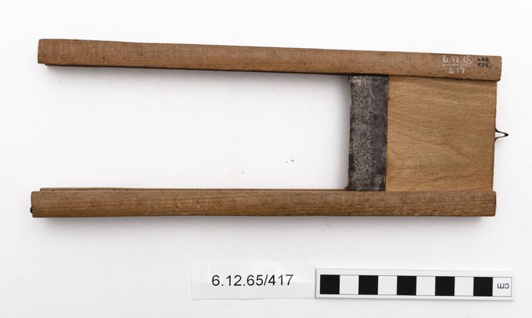 General view of whole of Horniman Museum object no 6.12.65/417