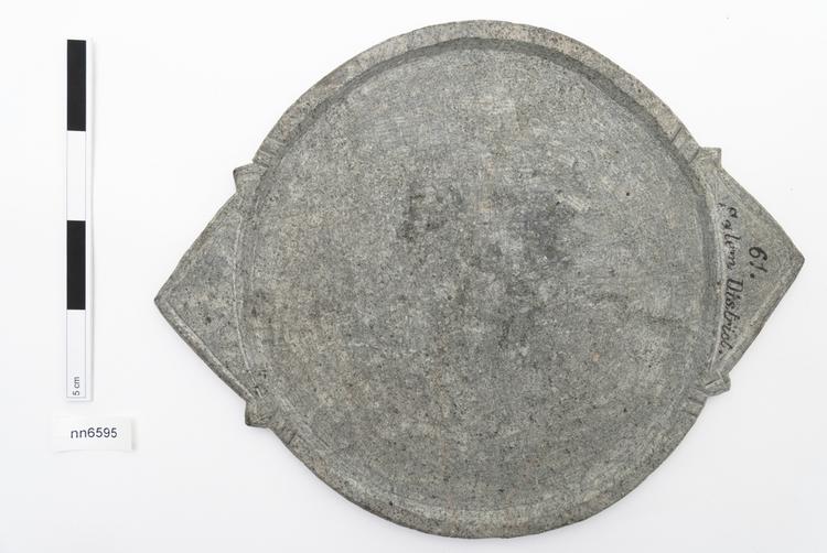 Image of plate (food service)