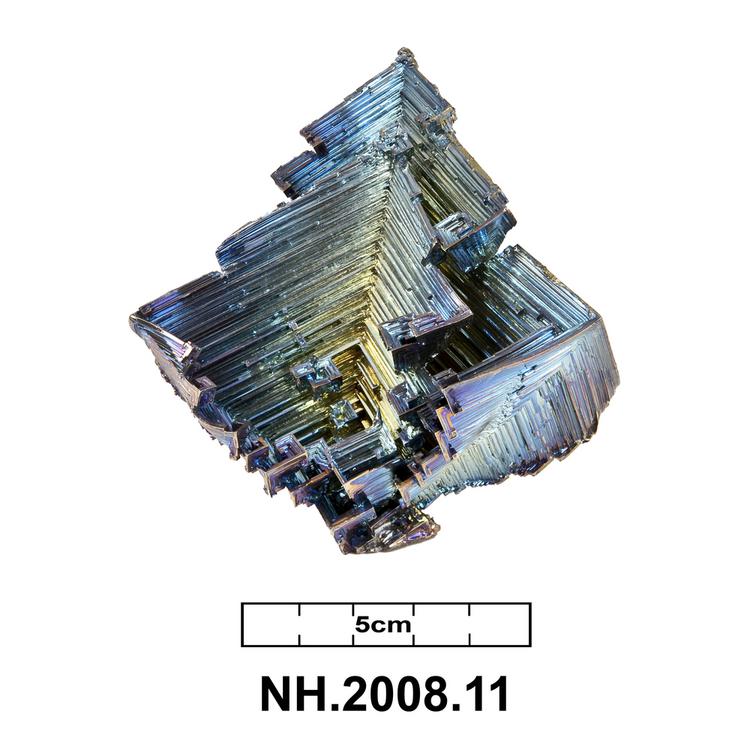 image of bizmuth crystal (bizmuth)
