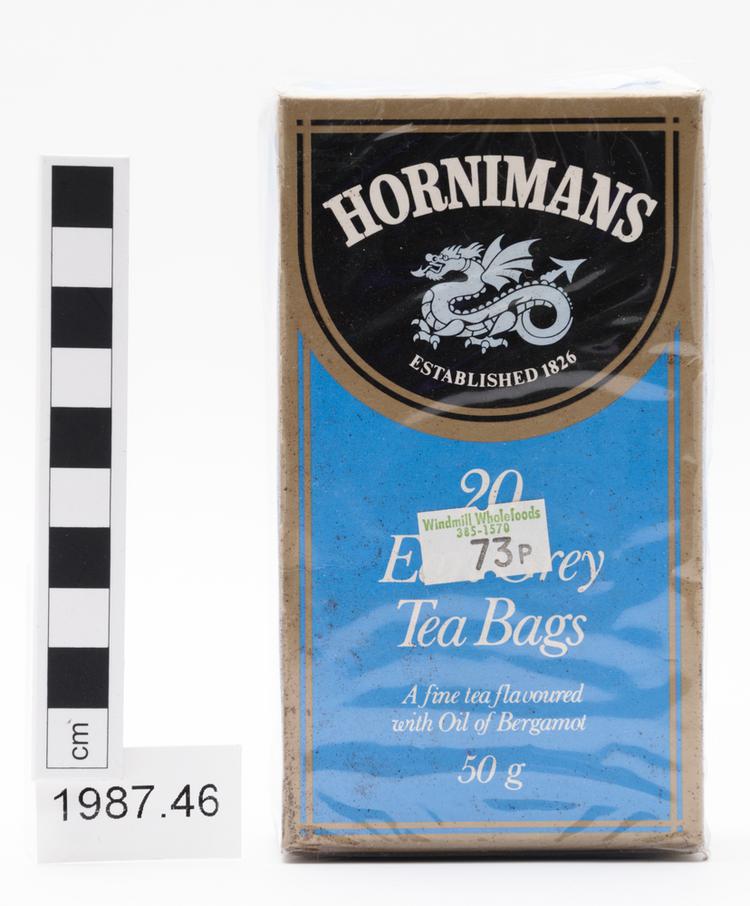 Frontal view of whole of Horniman Museum object no 1987.46