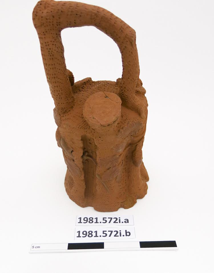 General view of whole of Horniman Museum object no 1981.572i