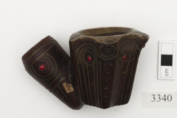 Image of pipe bowl (pipe (narcotics & intoxicants: smoking))