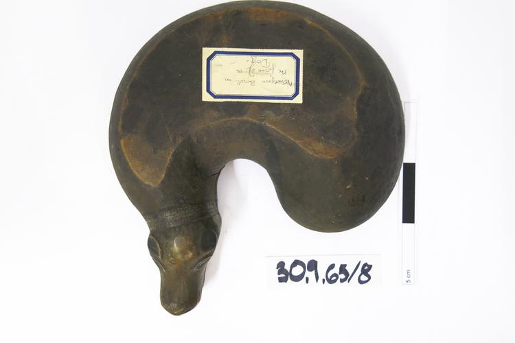 Bottom of whole of Horniman Museum object no 30.9.65/8