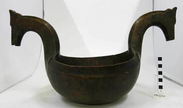 Image of drinking bowls (bowls (food service))