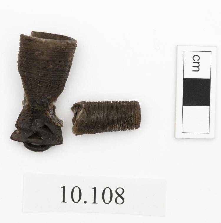 pipe bowl (pipes (narcotics & intoxicants: smoking))