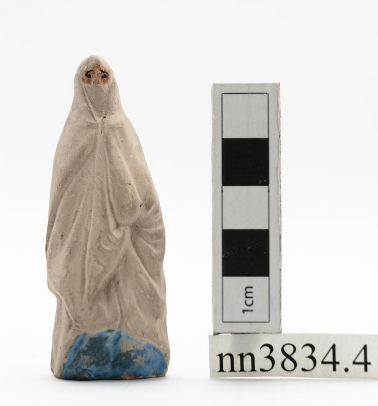 Frontal view of whole of Horniman Museum object no nn3834.4
