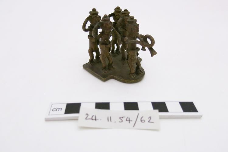 General veiw of whole of Horniman Museum object no 24.11.54/62