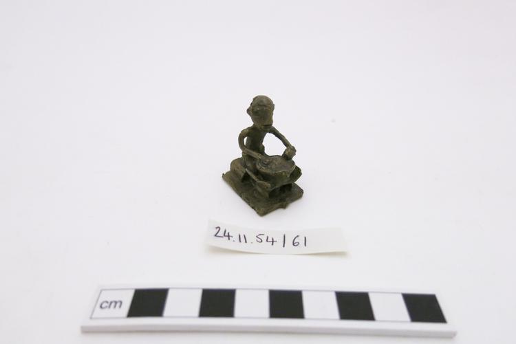 General veiw of whole of Horniman Museum object no 24.11.54/61